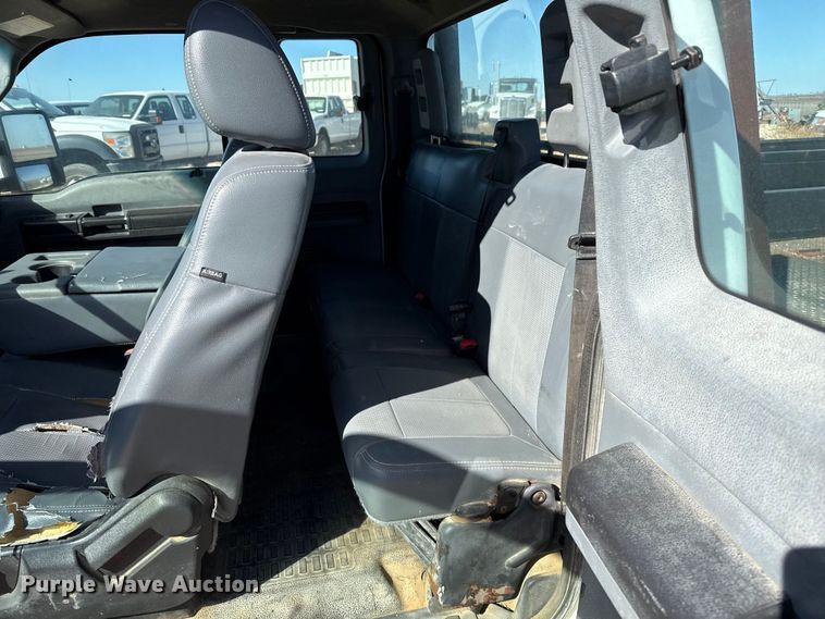 image for item EP0904 2015 Ford F250 flatbed pickup truck