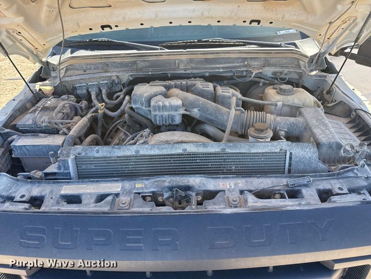 image for item EP0904 2015 Ford F250 flatbed pickup truck