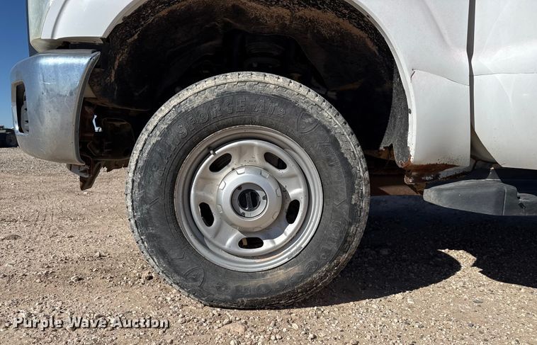 image for item EP0904 2015 Ford F250 flatbed pickup truck