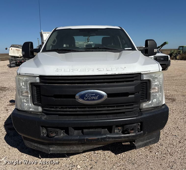 image for item EP0906 2017 Ford F250 SuperCab pickup truck