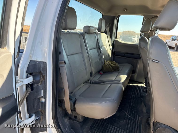 image for item EP0906 2017 Ford F250 SuperCab pickup truck