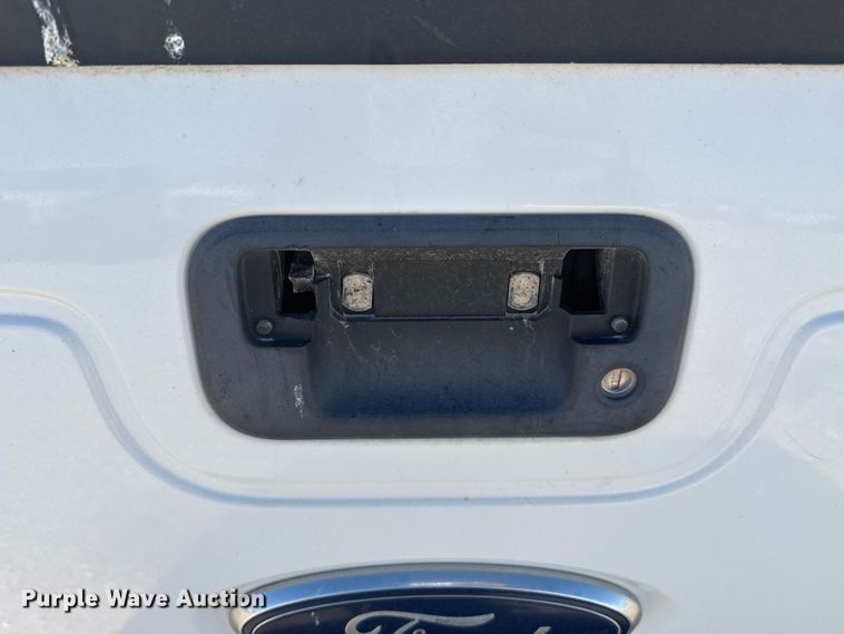 image for item EP0907 2015 Ford F250 SuperCab pickup truck