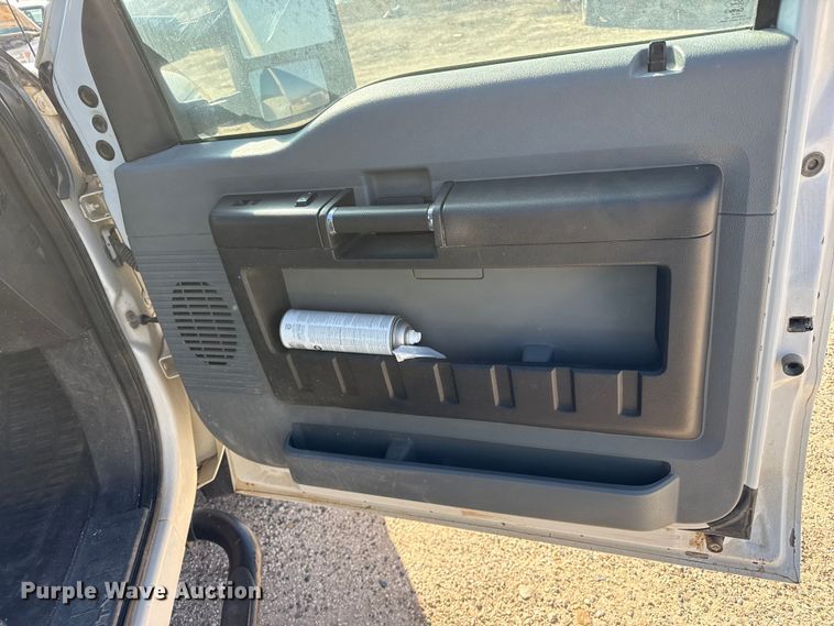 image for item EP0907 2015 Ford F250 SuperCab pickup truck