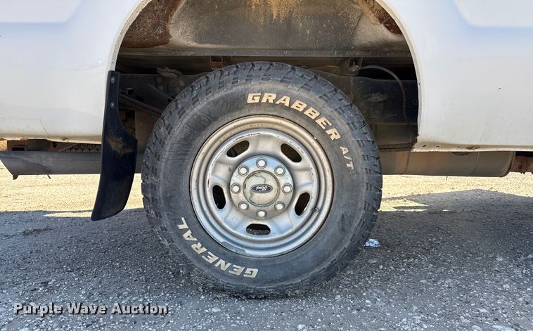 image for item EP0908 2016 Ford F250 SuperCab pickup truck