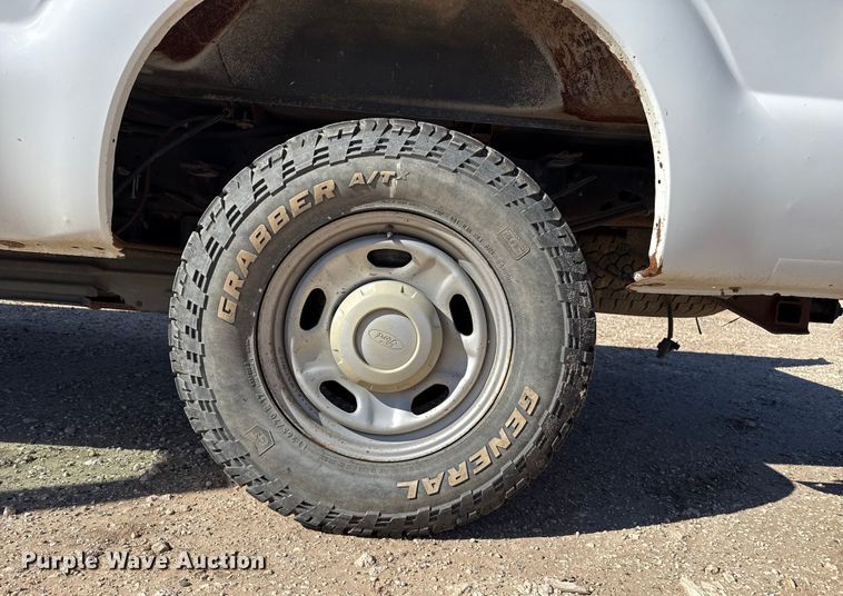 image for item EP0908 2016 Ford F250 SuperCab pickup truck