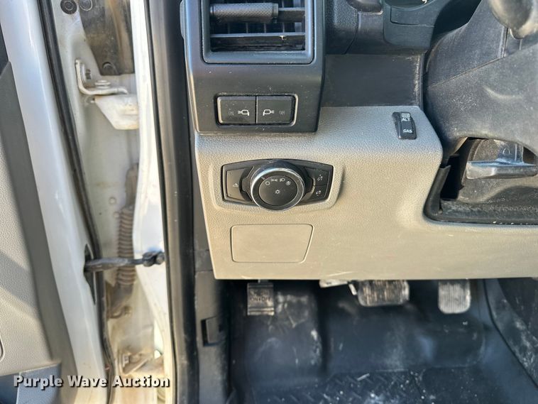 image for item EP0909 2016 Ford F150 SuperCab pickup truck