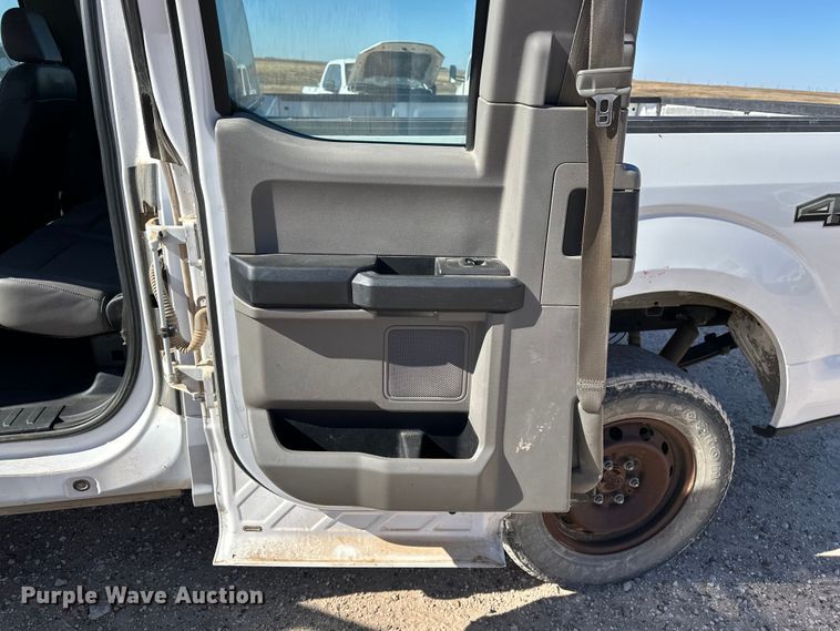 image for item EP0909 2016 Ford F150 SuperCab pickup truck