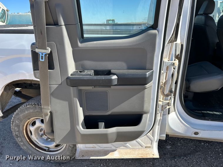 image for item EP0909 2016 Ford F150 SuperCab pickup truck