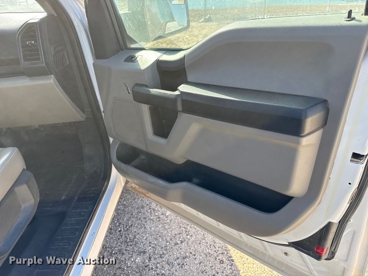 image for item EP0911 2015 Ford F150 SuperCab pickup truck