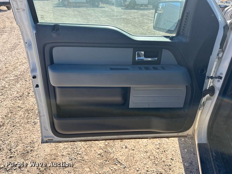 image for item EP0912 2013 Ford F150 SuperCab pickup truck