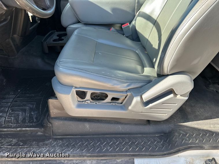 image for item EP0912 2013 Ford F150 SuperCab pickup truck