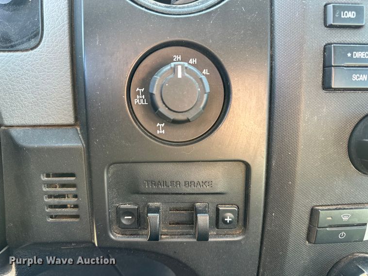 image for item EP0912 2013 Ford F150 SuperCab pickup truck