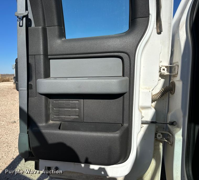 image for item EP0912 2013 Ford F150 SuperCab pickup truck