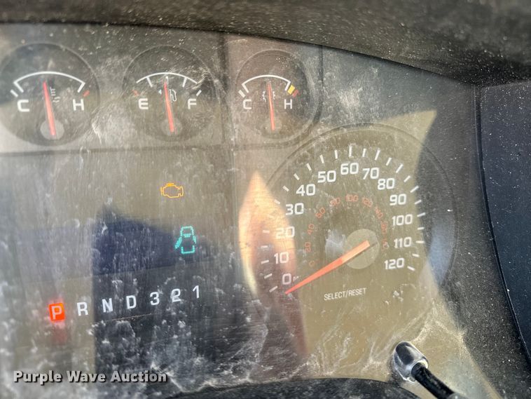 image for item EP0913 2010 Ford F150 SuperCab pickup truck