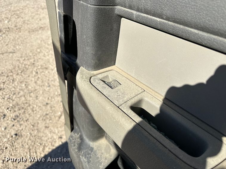 image for item EP0913 2010 Ford F150 SuperCab pickup truck