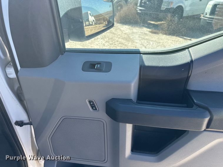 image for item EP0914 2016 Ford F150 SuperCab pickup truck