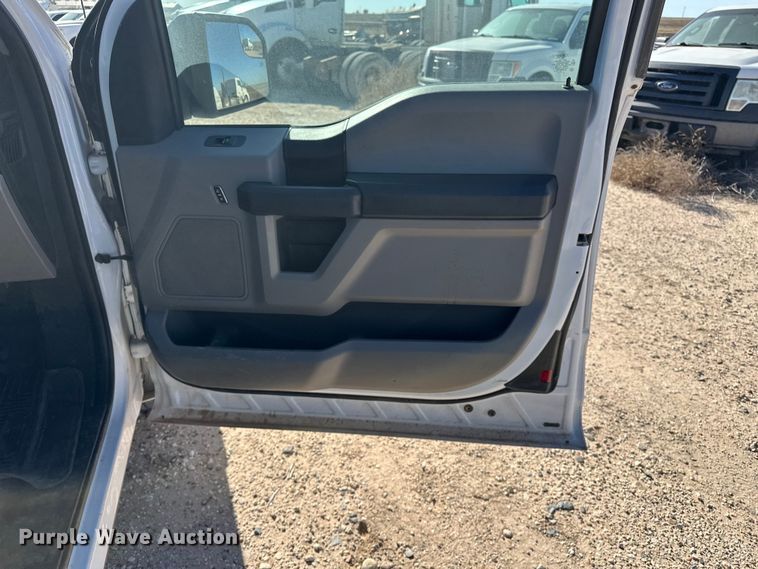 image for item EP0914 2016 Ford F150 SuperCab pickup truck