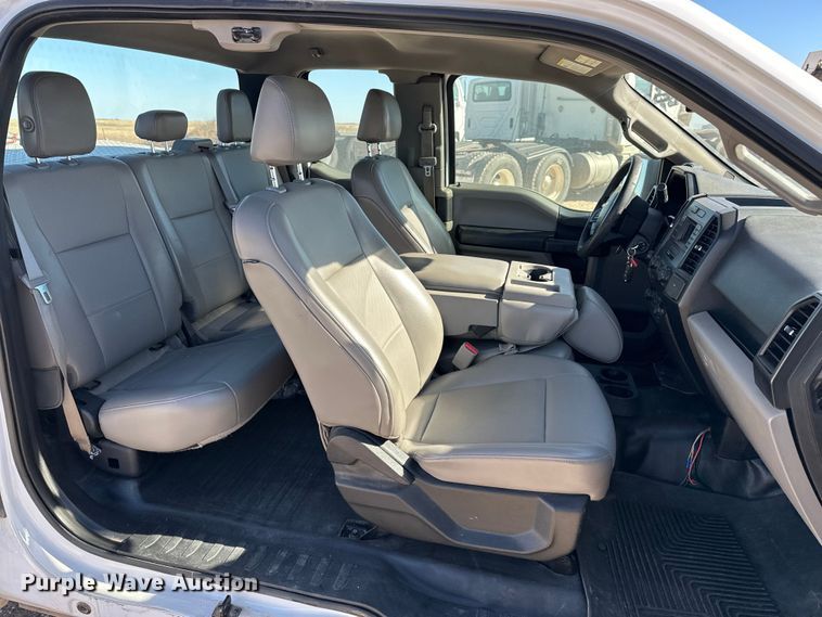 image for item EP0914 2016 Ford F150 SuperCab pickup truck