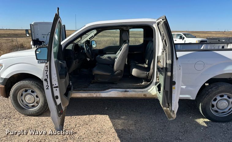 image for item EP0915 2017 Ford F150 SuperCab pickup truck