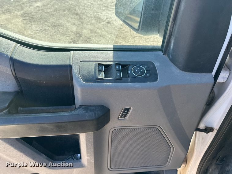 image for item EP0915 2017 Ford F150 SuperCab pickup truck