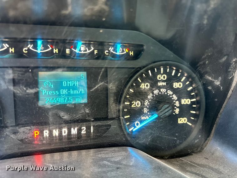 image for item EP0915 2017 Ford F150 SuperCab pickup truck