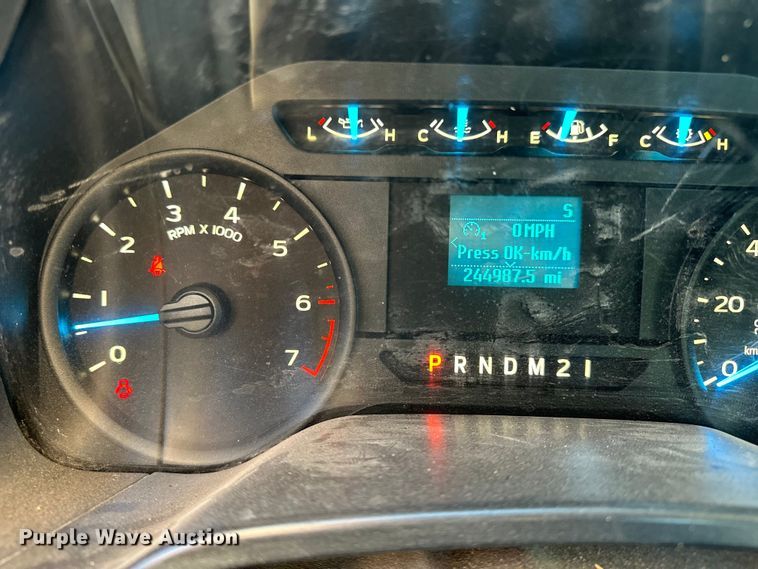 image for item EP0915 2017 Ford F150 SuperCab pickup truck