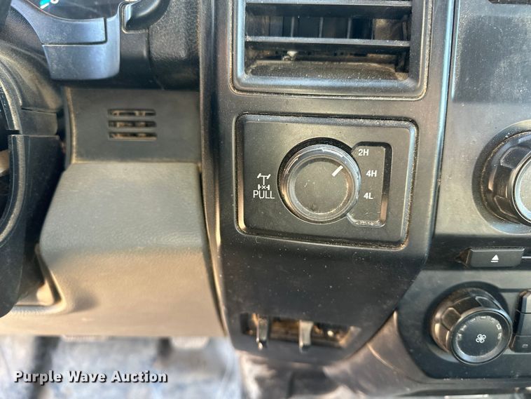 image for item EP0915 2017 Ford F150 SuperCab pickup truck