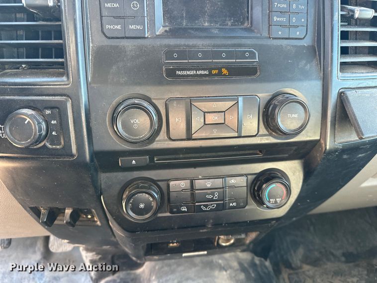 image for item EP0915 2017 Ford F150 SuperCab pickup truck