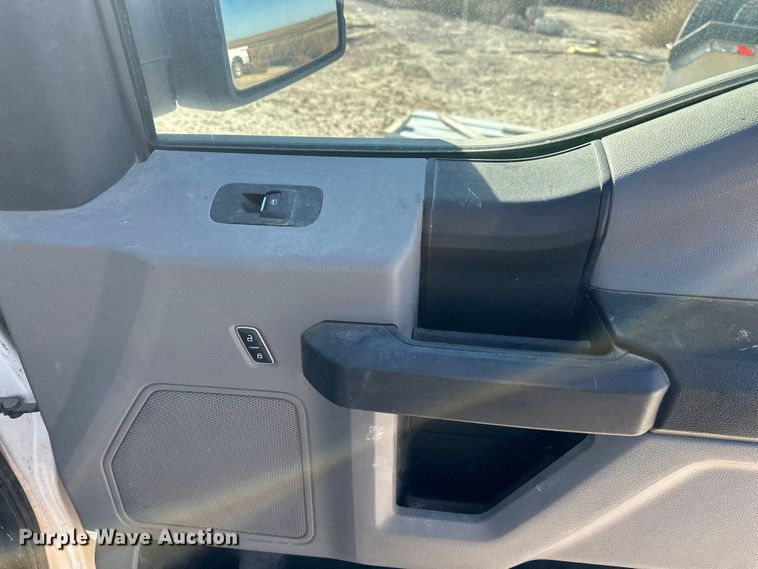 image for item EP0915 2017 Ford F150 SuperCab pickup truck