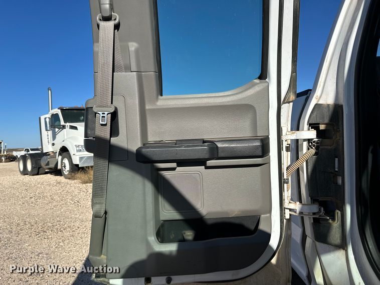 image for item EP0915 2017 Ford F150 SuperCab pickup truck