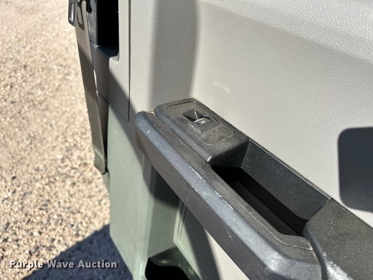 image for item EP0915 2017 Ford F150 SuperCab pickup truck