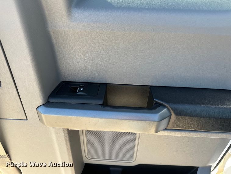 image for item EP0916 2016 Ford F150 SuperCab pickup truck