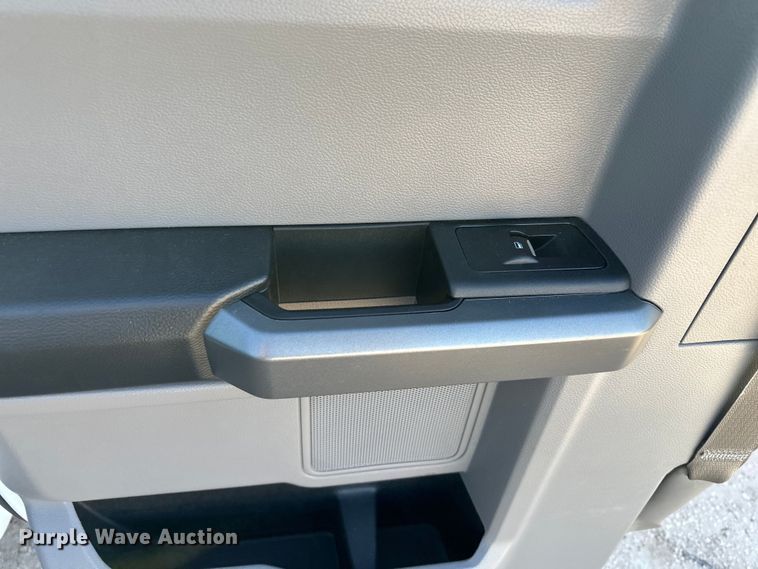 image for item EP0916 2016 Ford F150 SuperCab pickup truck