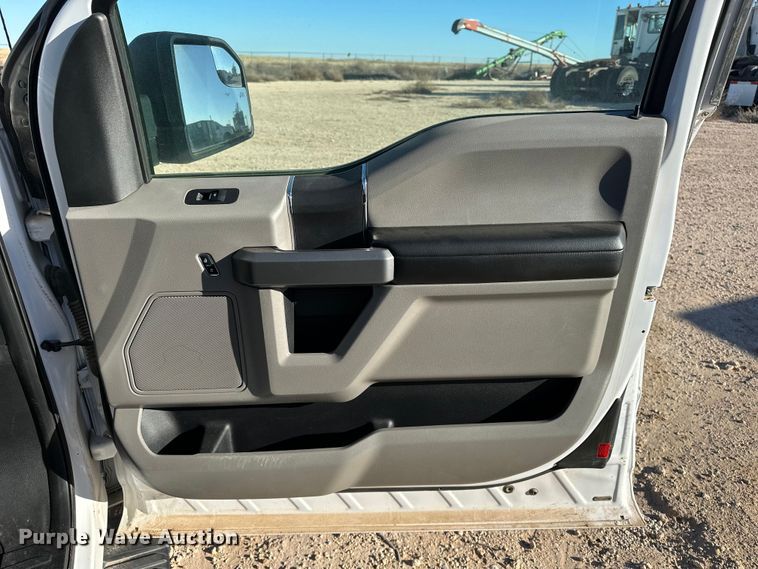 image for item EP0916 2016 Ford F150 SuperCab pickup truck