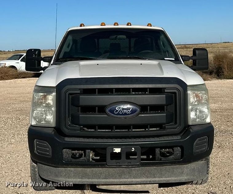 image for item EP0917 2014 Ford F250 flatbed pickup truck