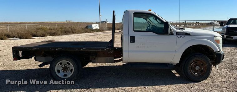 image for item EP0917 2014 Ford F250 flatbed pickup truck
