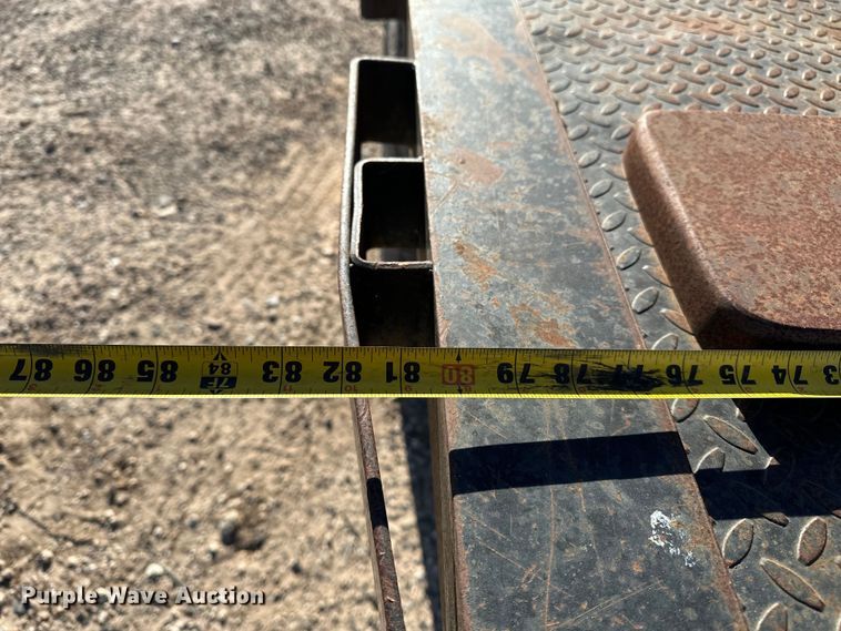 image for item EP0917 2014 Ford F250 flatbed pickup truck