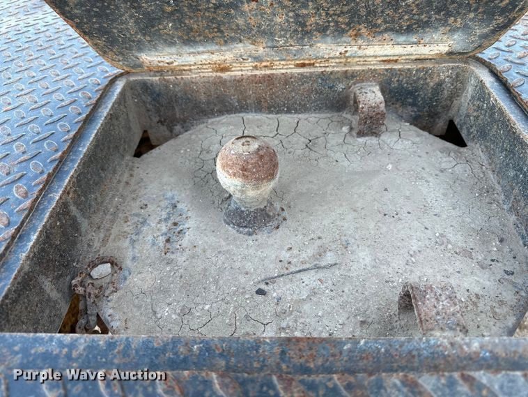 image for item EP0917 2014 Ford F250 flatbed pickup truck