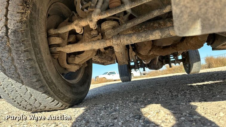 image for item EP0917 2014 Ford F250 flatbed pickup truck