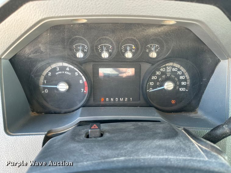 image for item EP0917 2014 Ford F250 flatbed pickup truck