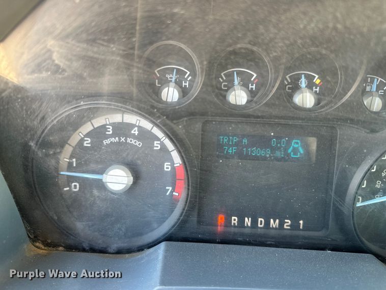 image for item EP0917 2014 Ford F250 flatbed pickup truck