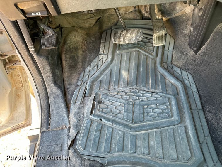 image for item EP0917 2014 Ford F250 flatbed pickup truck