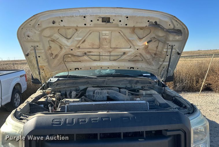 image for item EP0917 2014 Ford F250 flatbed pickup truck