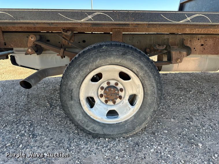 image for item EP0917 2014 Ford F250 flatbed pickup truck