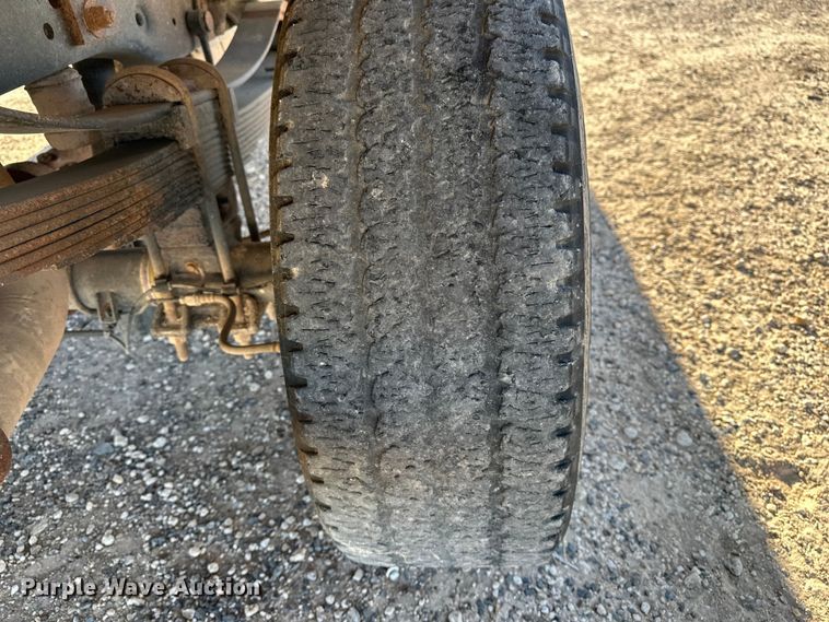 image for item EP0917 2014 Ford F250 flatbed pickup truck