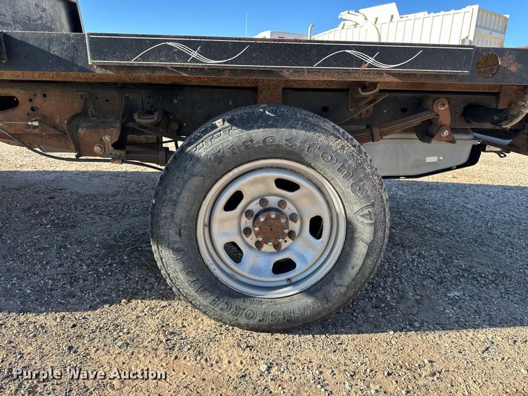 image for item EP0917 2014 Ford F250 flatbed pickup truck