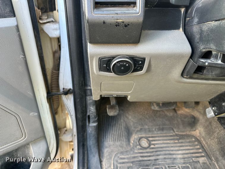 image for item EP0918 2017 Ford F250 SuperCab pickup truck