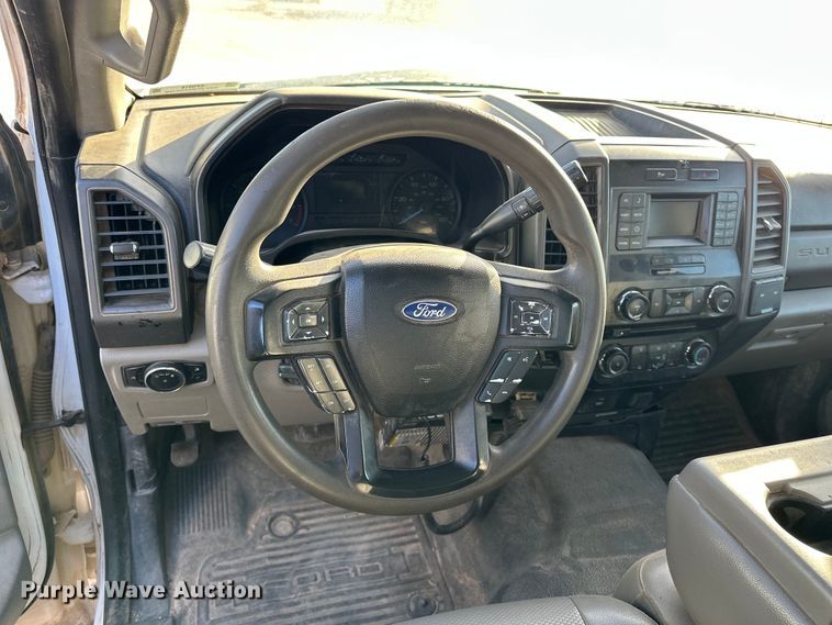 image for item EP0918 2017 Ford F250 SuperCab pickup truck