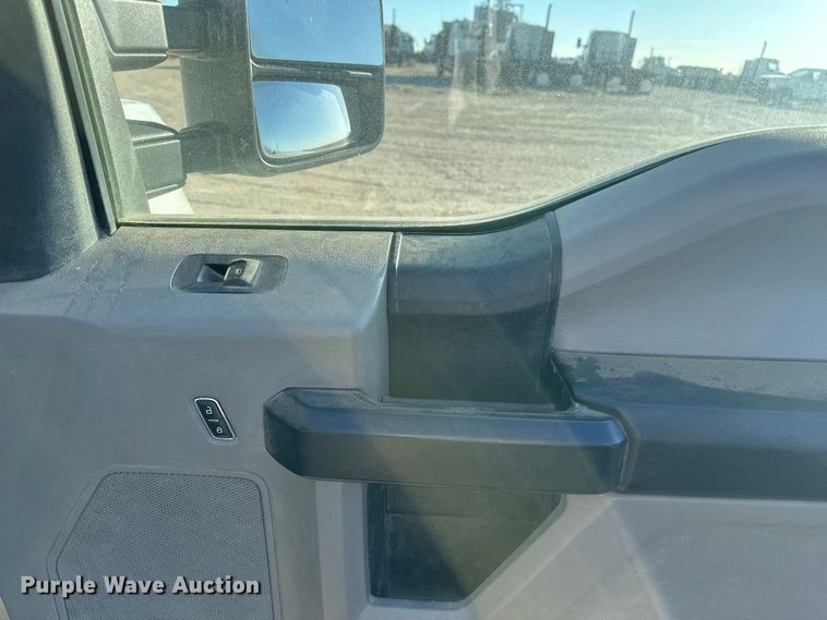 image for item EP0918 2017 Ford F250 SuperCab pickup truck