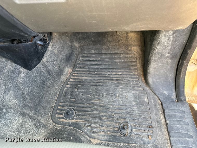 image for item EP0918 2017 Ford F250 SuperCab pickup truck